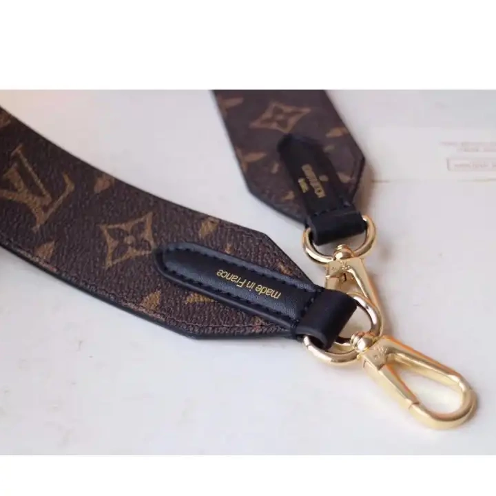 19B570099 LV Bags 0803
